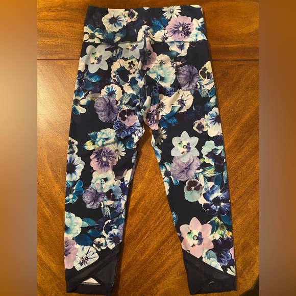 Old Navy Active Leggings🌸 - Picture 3 of 4